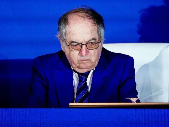 足球即时比分-王勤伯：包庇丑闻的时代过去了，犯错领罚应为常态